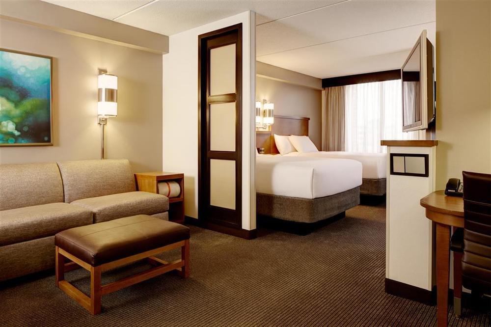 Courtyard By Marriott Ciudad Del Carmen Campeche Hotel Room photo