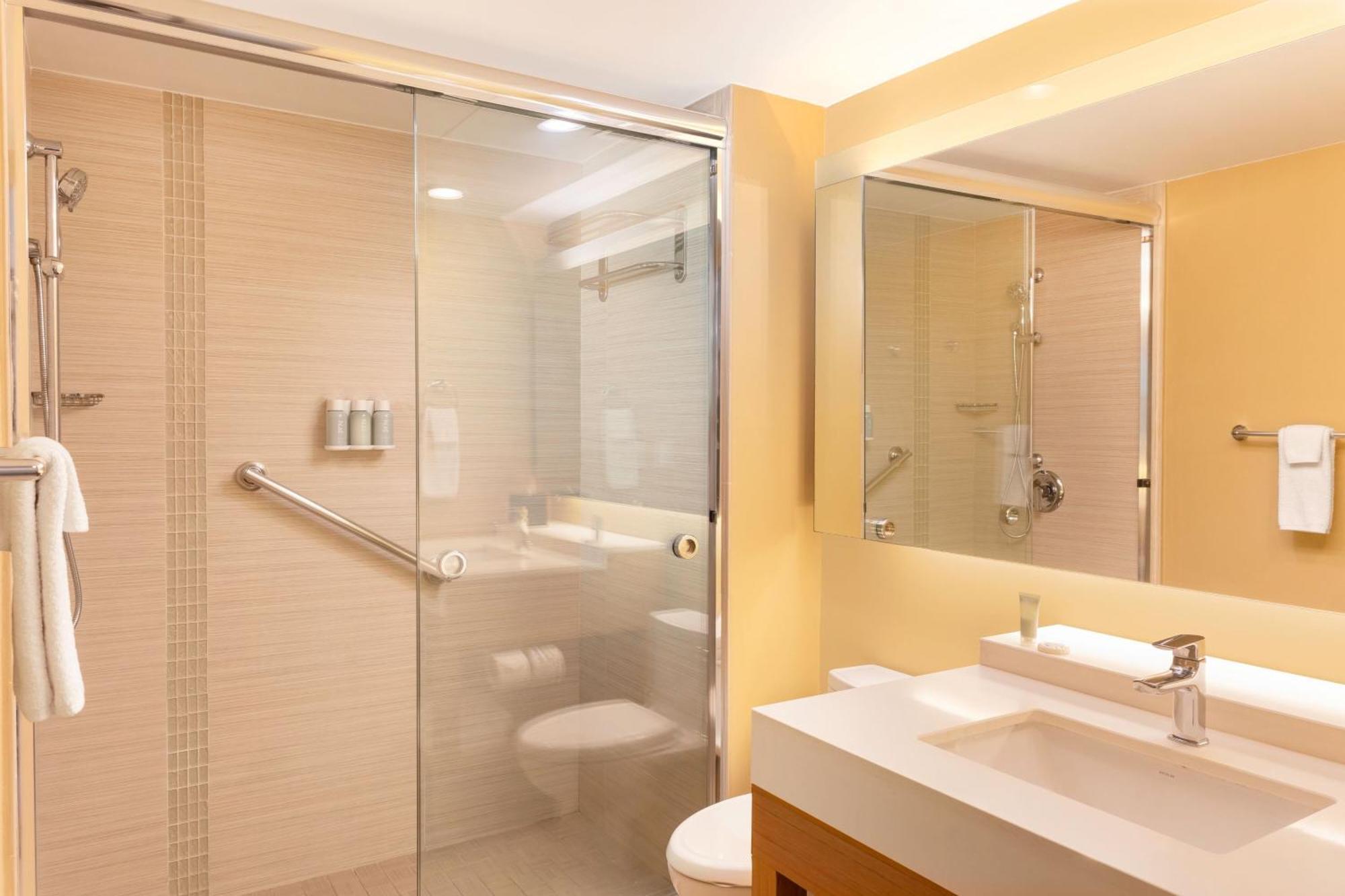 Courtyard By Marriott Ciudad Del Carmen Campeche Hotel Exterior photo